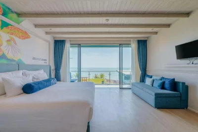 带阳台Grand Deluxe客房 — Hotel Tide Phuket Beachfront